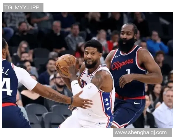 10月31日猛龙与76人激战正酣NBA赛季精彩对决引发球迷热议 10月31日猛龙与76人激战正酣NBA赛季精彩对决引发球迷热议