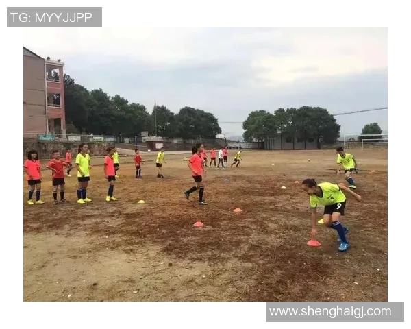 黄静的足球人生探秘:从绿茵场到心灵深处的深度对话 黄静的足球人生探秘:从绿茵场到心灵深处的深度对话